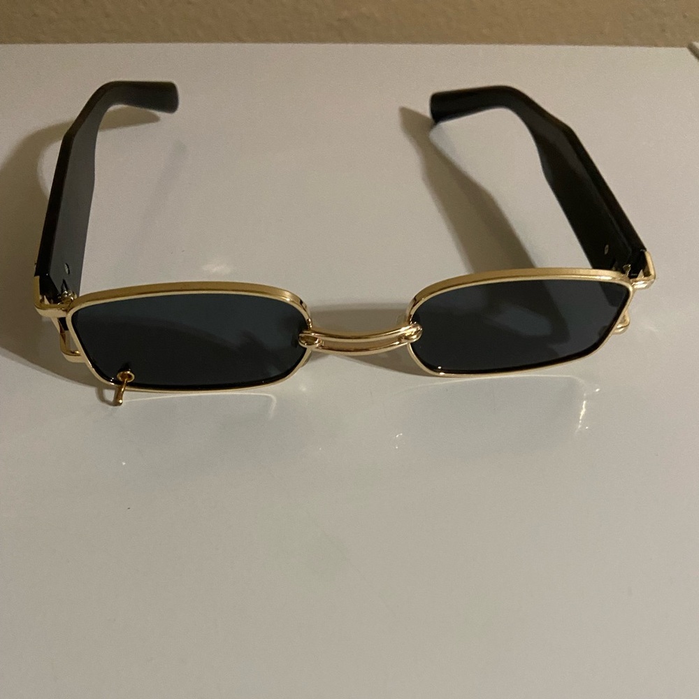Gold Frame Black Lens Women's Sunglasses - Chic Rectangular Style